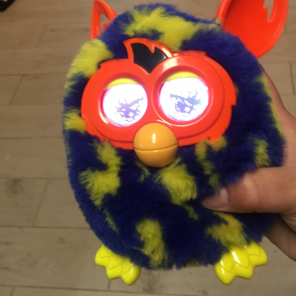 Furby Lighting Bolts Boom Plush Collectable 🧸 toy